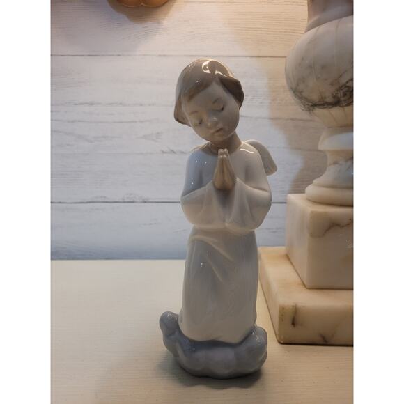 Lladró Other - NAO by LLADRO Porcelain Celestial Prayer Angel Praying EXCELLENT CONDITION